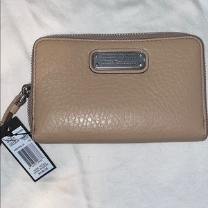 Marc by Marc Jacobs Nude soft leather wristlet
